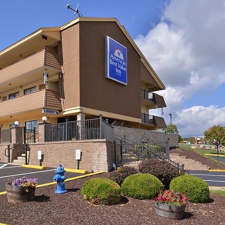 Americas Best Value Inn-Pittsburgh Airport Coraopolis Екстер'єр фото